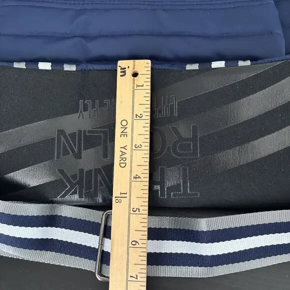 Think Royln The Highlander Duffel Bag w/ Trolly Sleeve Navy Blue NEW With Tags - Picture 9 of 9